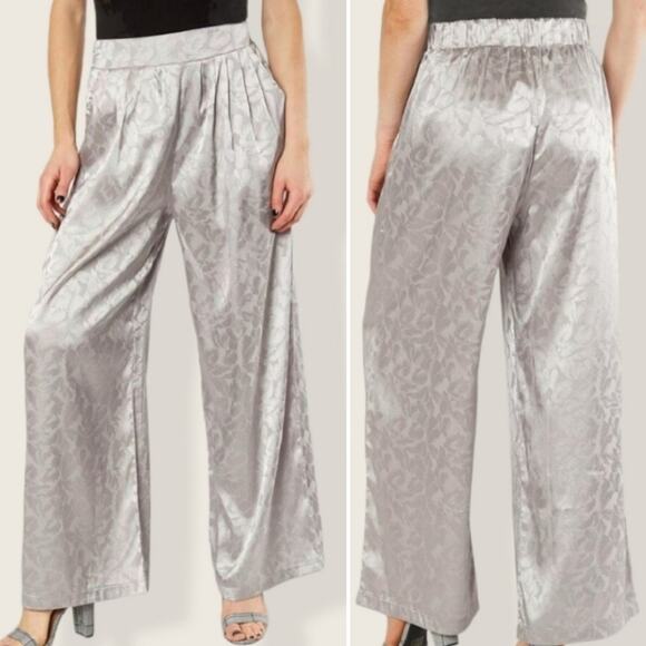 Gimmicks Satin Wide Leg Pants Silver Floral Print Size M - Picture 2 of 7